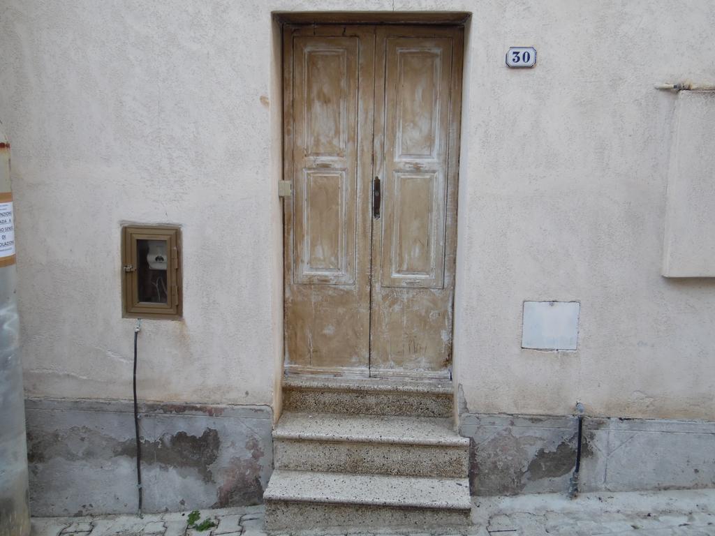 Siciliana Apartment Caronia Bagian luar foto