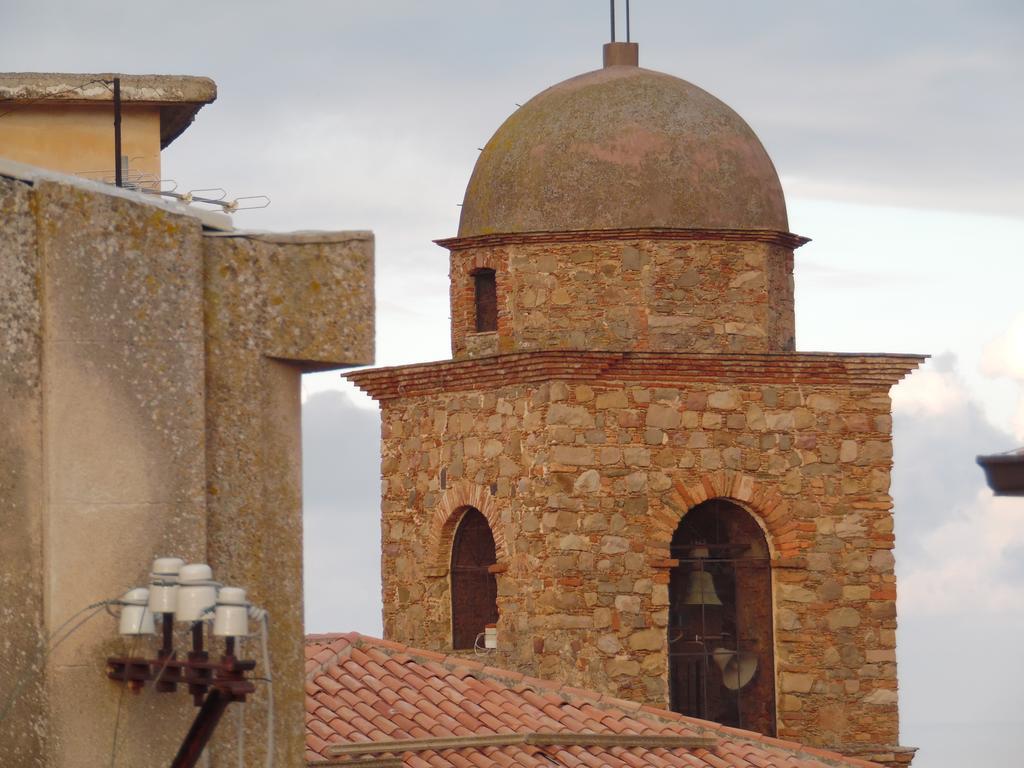 Siciliana Apartment Caronia Bagian luar foto